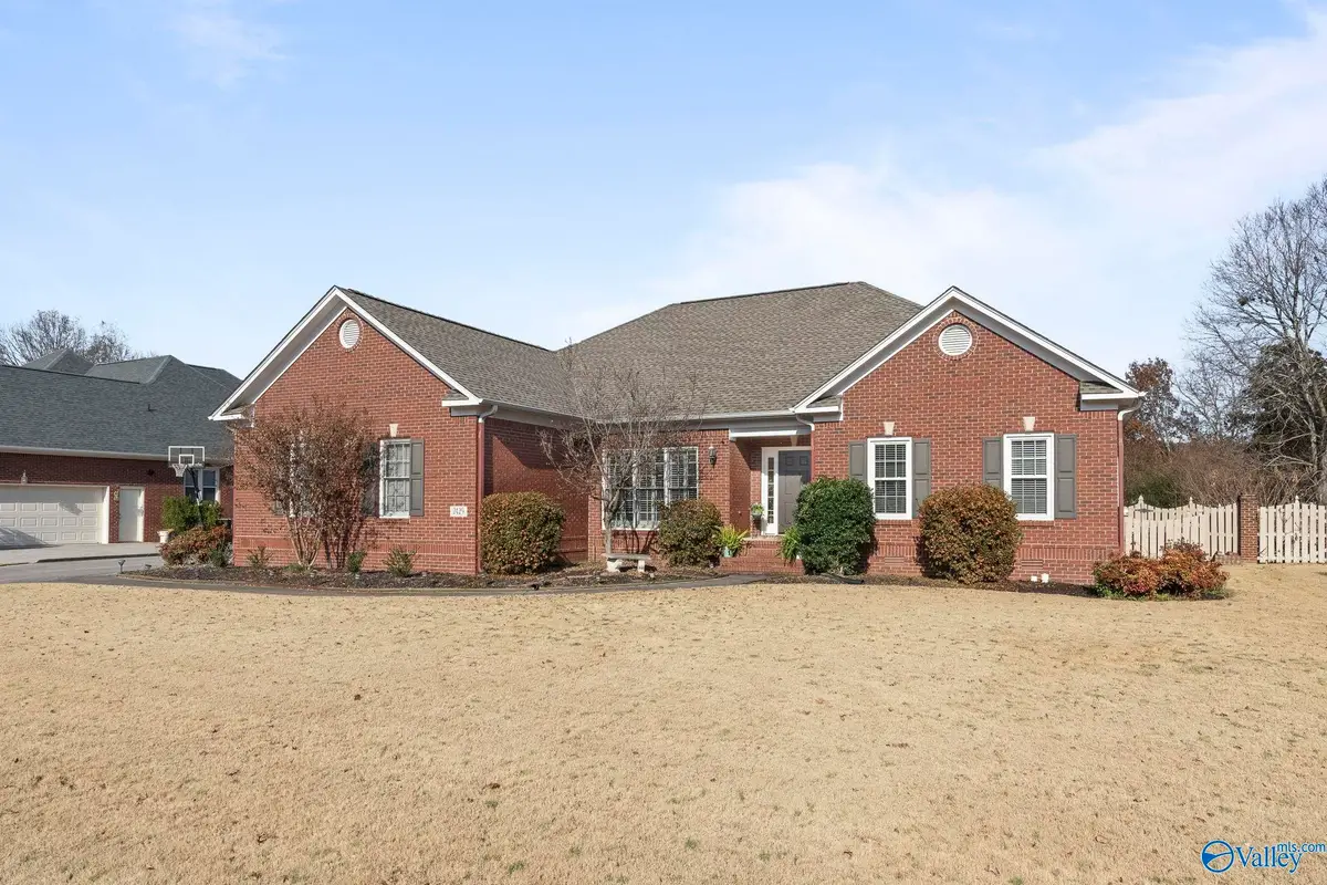 2429 Audubon Lane Se, Owens Cross Roads, AL 35763 - Image #1