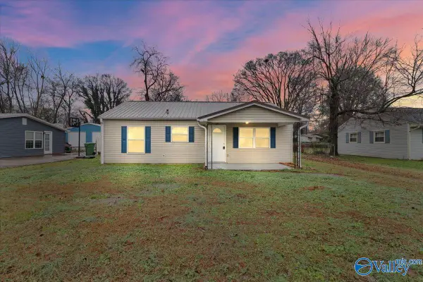 1713 Oakwood Avenue Ne, Huntsville, AL 35811