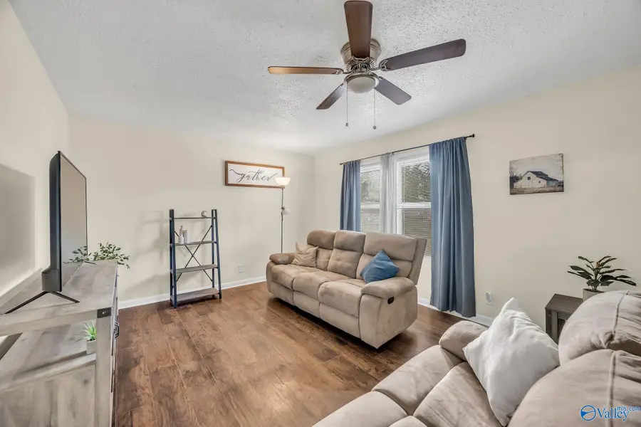 3120 Adonna Drive Nw, Huntsville, AL 35810 - Image #3