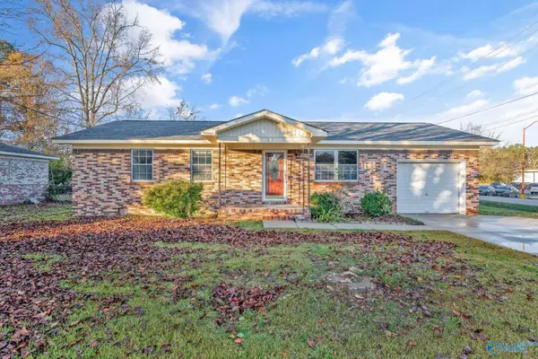 201 Roberts Avenue, Rainbow City, AL 35906