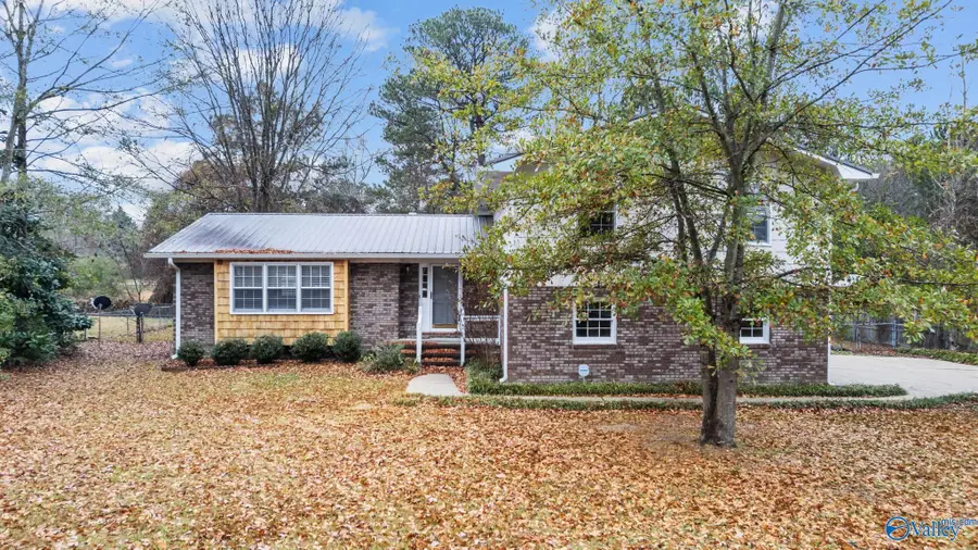 1118 Wynn Court, Anniston, AL 36207 - Image #2