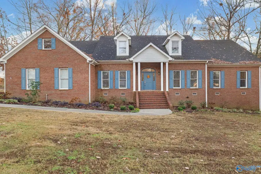 1504 Magnolia Drive Nw, Hartselle, AL 35640 - Image #2