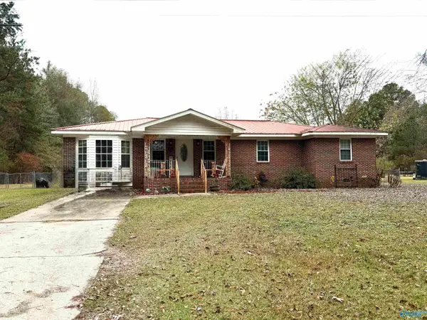 1980 Riddles Bend Road, Rainbow City, AL 35906