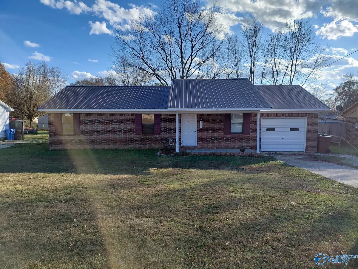 812 Mitwede Street, Hartselle, AL 35640 - Image #1