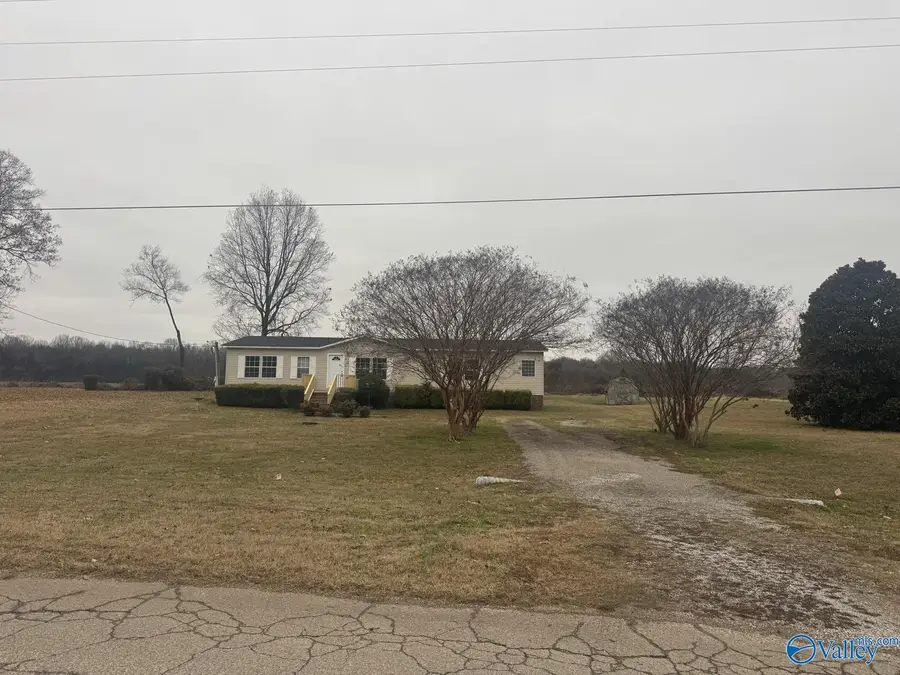 414 Sanderson Lane, Courtland, AL 35618 - Image #2