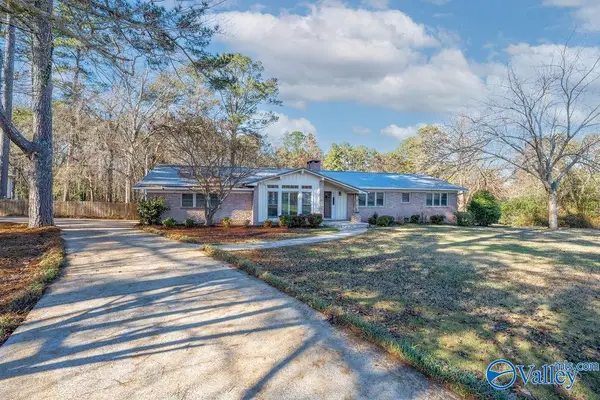 2111 Meadow Island Road, Scottsboro, AL 35769