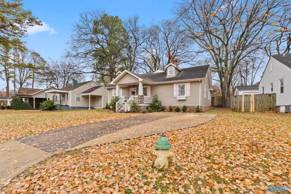 1917 Vanderbilt Circle Sw, Huntsville, AL 35801 - Image #1