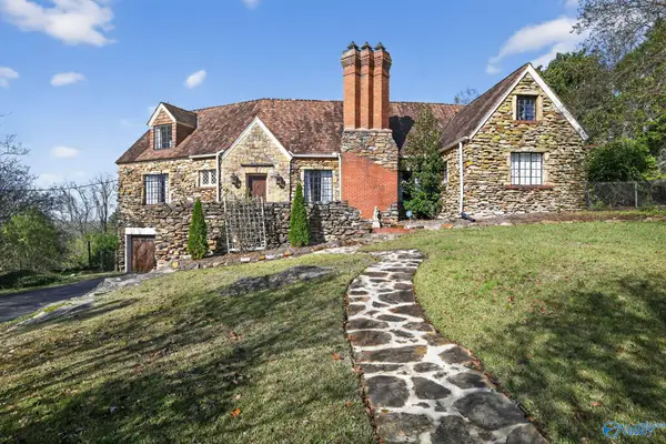 2710 Hilltop Circle, Gadsden, AL 35904