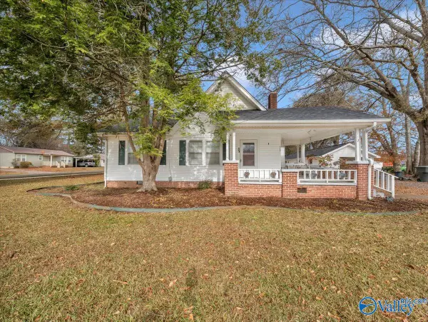 112 W Cherry Street, Scottsboro, AL 35768