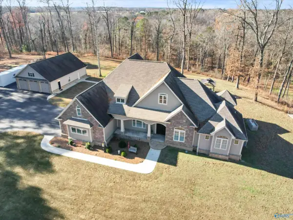 343 Mccutcheon Lane, Toney, AL 35773