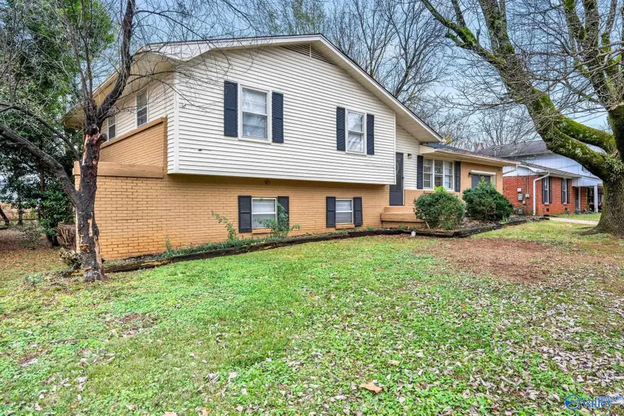 9021 Craigmont Road Sw, Huntsville, AL 35802 - Image #2