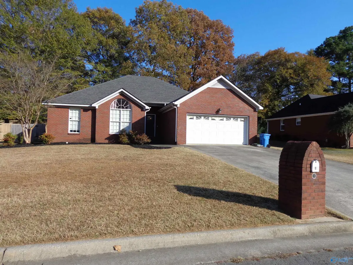 902 Bellemeade Street, Hartselle, AL 35640 - Image #1