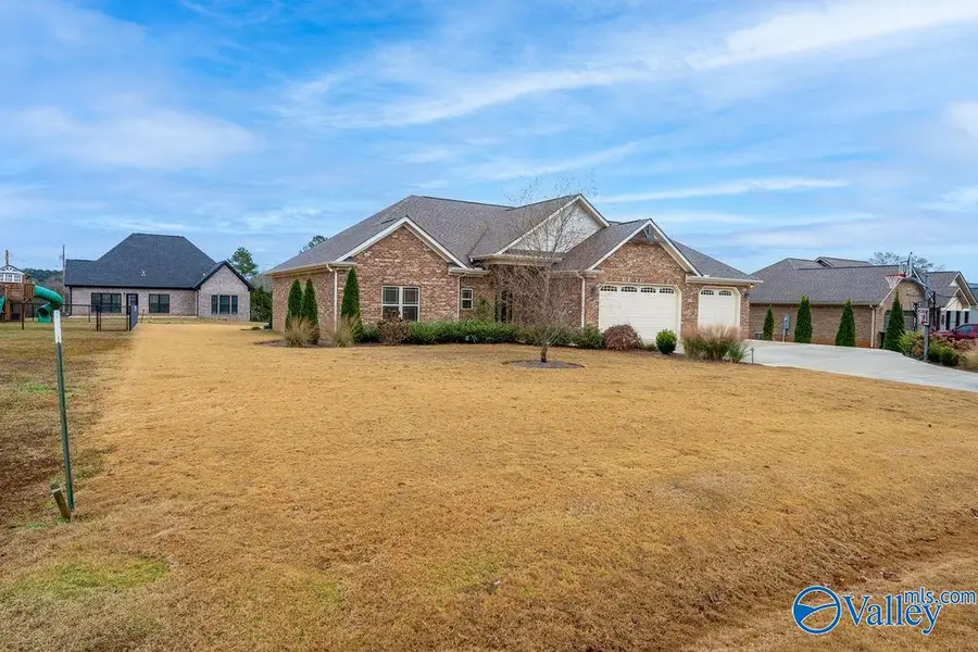 507 Highland Avenue, Scottsboro, AL 35769 - Image #2