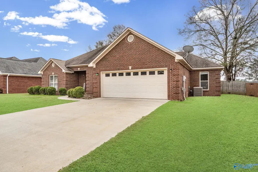 1304 Gypsy Trail Sw, Hartselle, AL 35640 - Image #3