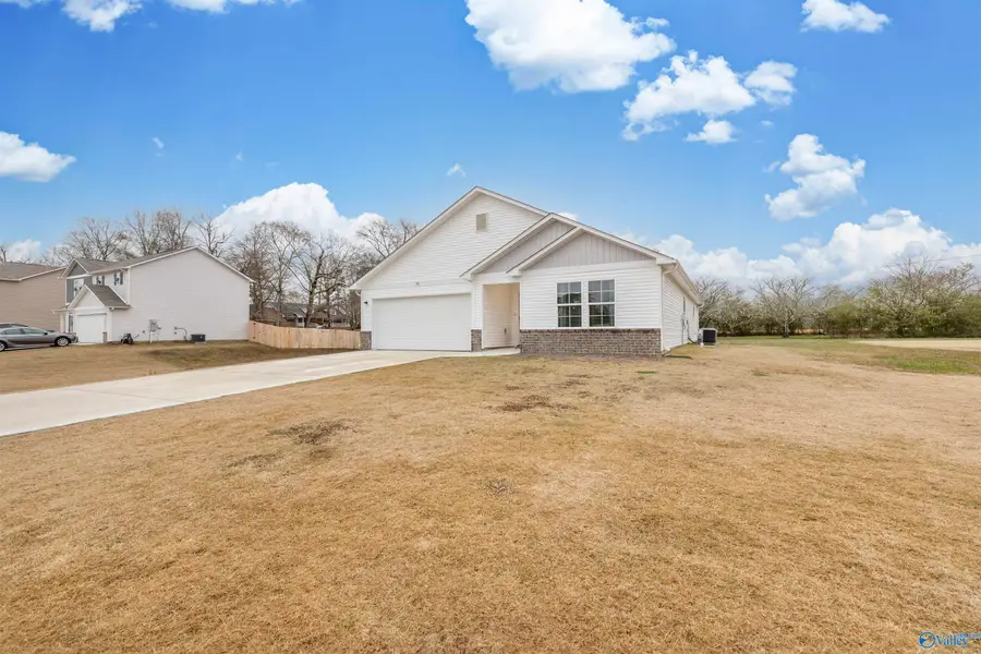 306 Pointer Drive, Albertville, AL 35950 - Image #2