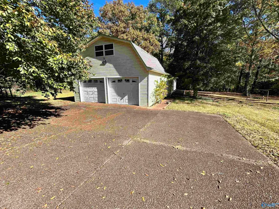 765 Oak Grove Road, Goodspring, TN 38460 - Image #3