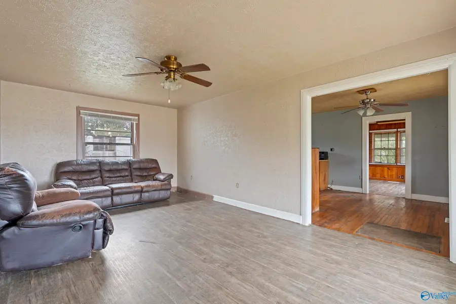 1616 Sparkman Street Nw, Hartselle, AL 35640 - Image #3