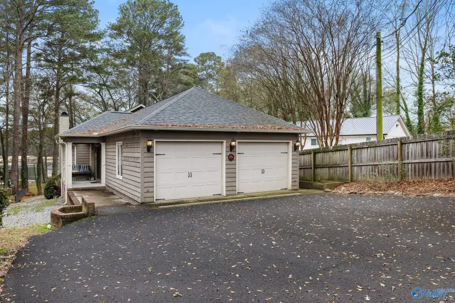 1335 Point Of Pines, Guntersville, AL 35976 - Image #3