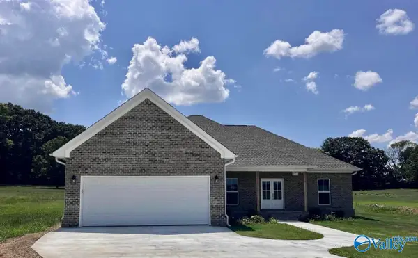 200 Skyview Circle, Muscle Shoals, AL 35661