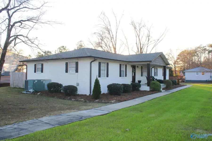 202 Helen Street, Rainbow City, AL 35906 - Image #3