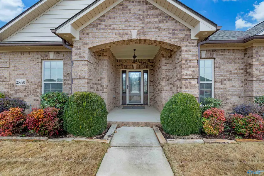 25390 Castlebury Drive, Athens, AL 35613 - Image #3