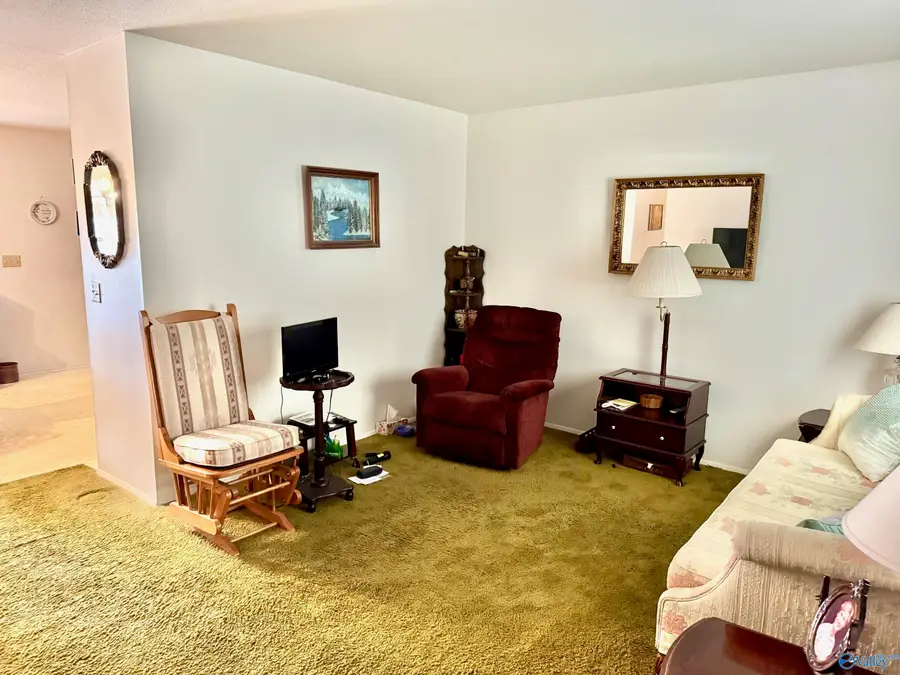 611 Clearview Street Sw, Decatur, AL 35601 - Image #3