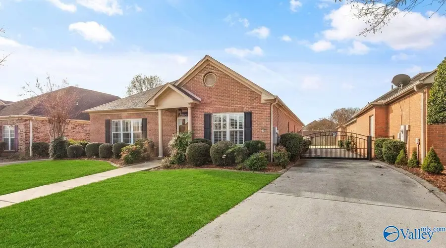 3010 Waterman Drive, Owens Cross Roads, AL 35763 - Image #2