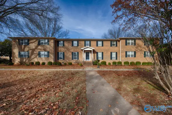 1204 Willowbrook Drive Se #APT C, Huntsville, AL 35802