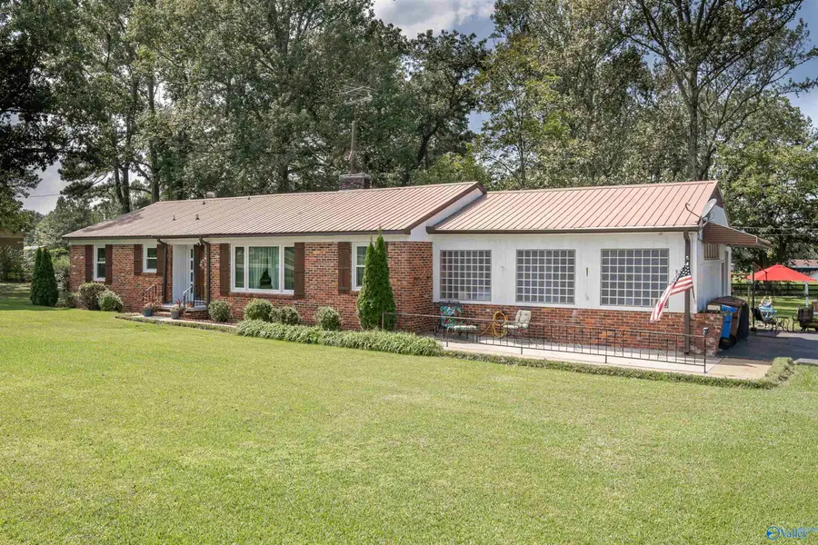 201 Puckett Road Sw, Hartselle, AL 35640 - Image #2