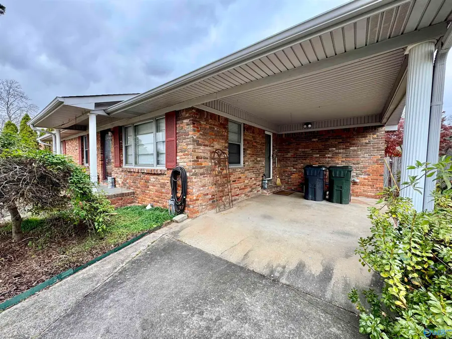 222 Clearview Street Sw, Decatur, AL 35601 - Image #2