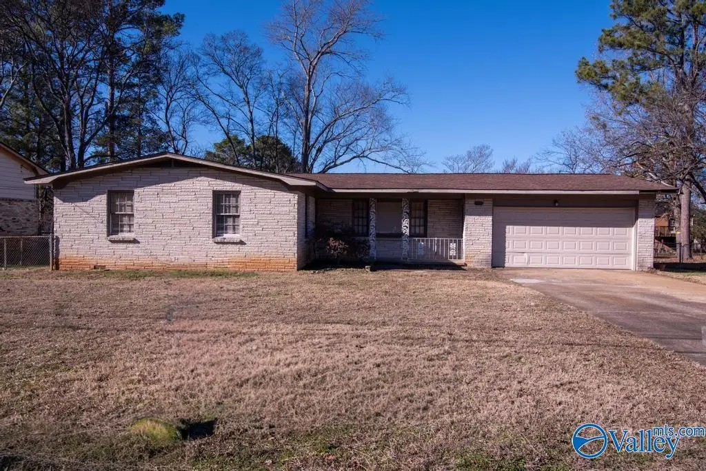 11026 Mcbride Drive Se, Huntsville, AL 35803 - Image #1