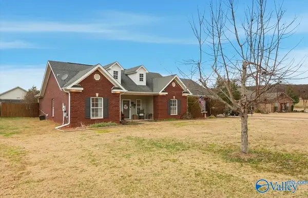 110 Hickory Glen Circle, Huntsville, AL 35811