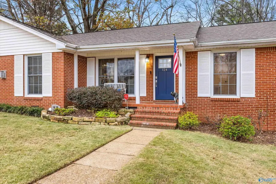 124 Robin Lane, Huntsville, AL 35802 - Image #2
