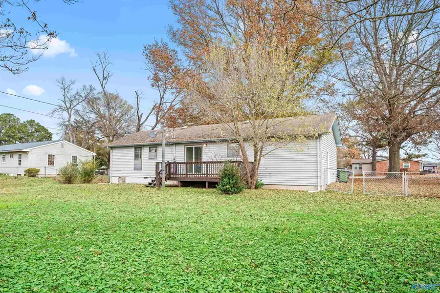 302 Glendale Avenue, Muscle Shoals, AL 35661 - Image #2