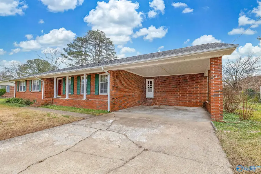 409 Peach Avenue, Albertville, AL 35950 - Image #3