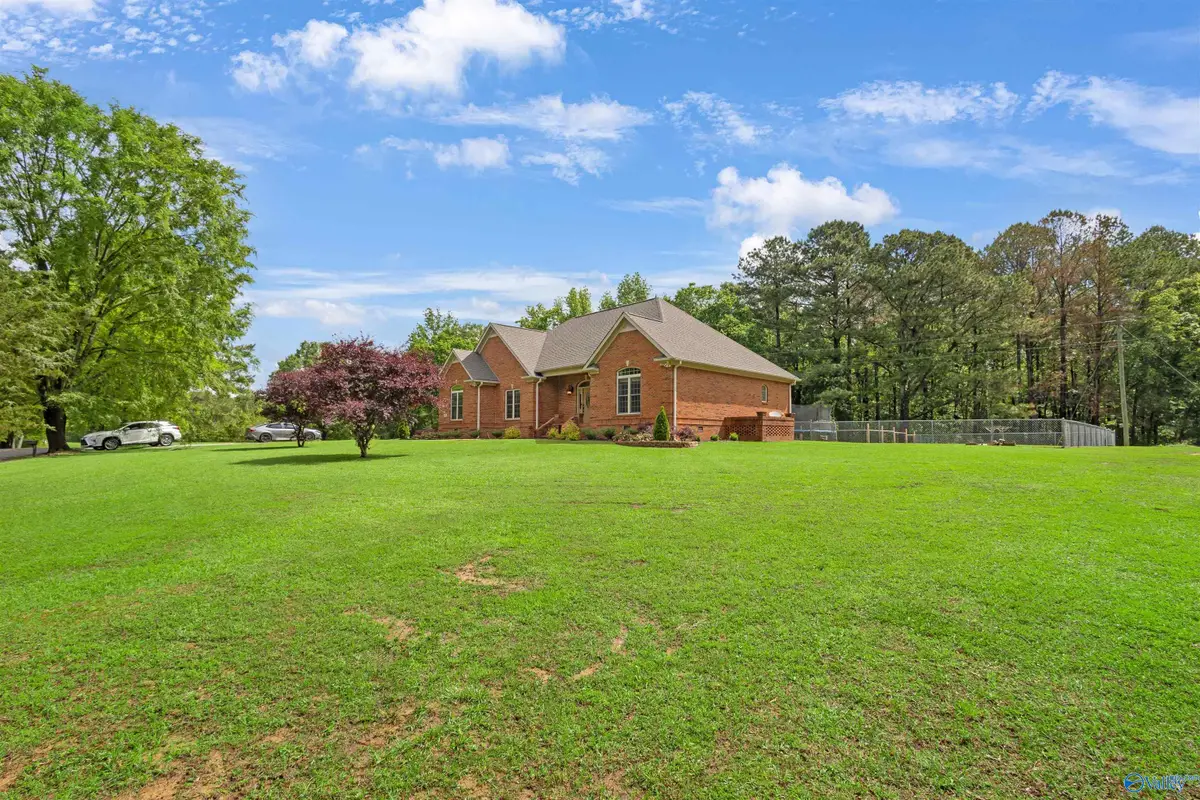 89 Lyle Circle, Somerville, AL 35670 - Image #1