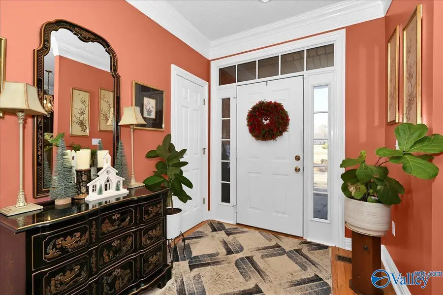 208 Wayward Avenue Nw, Hartselle, AL 35640 - Image #3