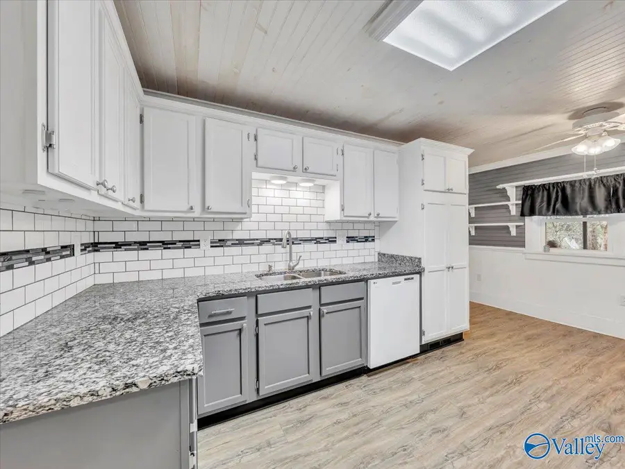 109 Magnolia Lane, Scottsboro, AL 35768 - Image #2