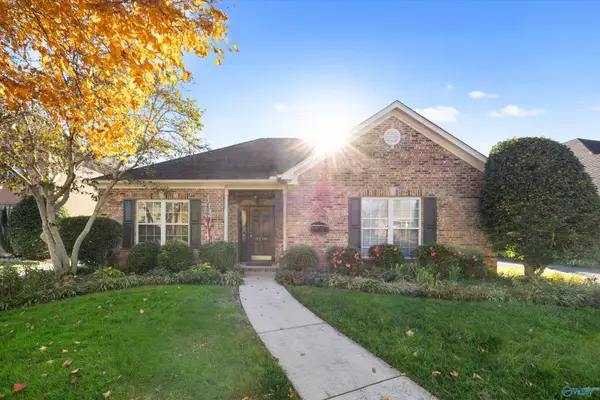 3110 Shoreway Circle Se, Owens Cross Roads, AL 35763