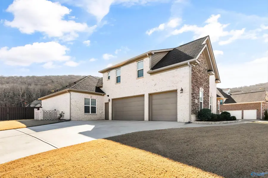 8300 Riley Ridge Way Se, Owens Cross Roads, AL 35763 - Image #3