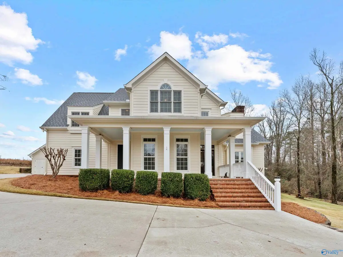 30 Cardinal Drive, Guntersville, AL 35976 - Image #1