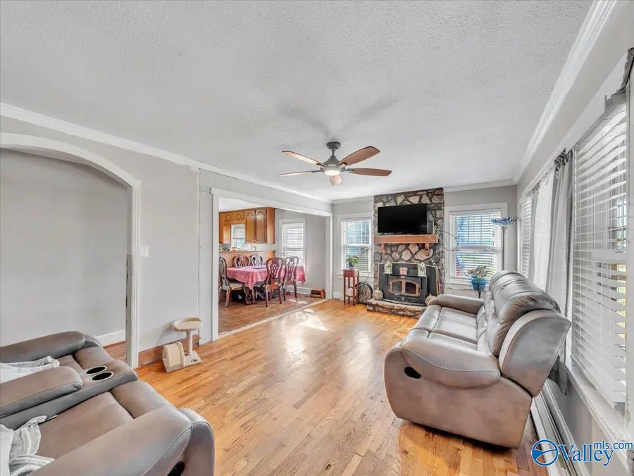 1812 E Willow Street, Scottsboro, AL 35768 - Image #2