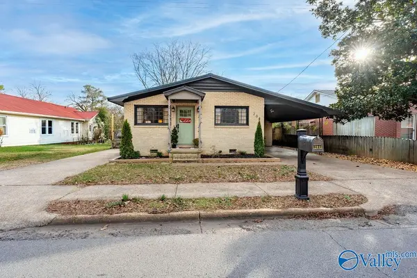 204 E Charlotte Avenue, Scottsboro, AL 35768
