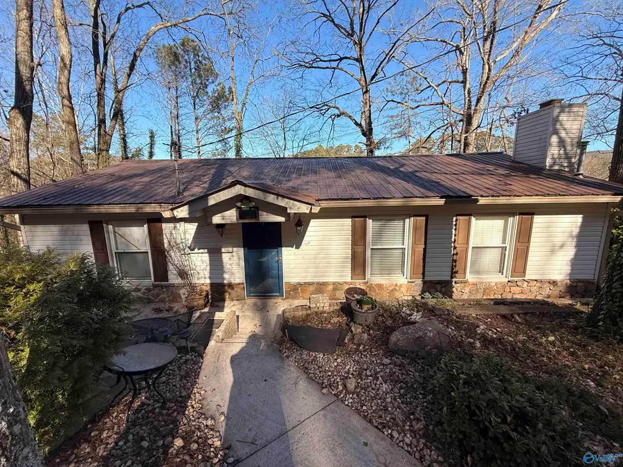 4512 Hideaway Drive, Guntersville, AL 35976 - Image #2