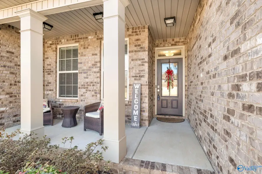 508 Foxridge Drive Sw, Hartselle, AL 35640 - Image #2