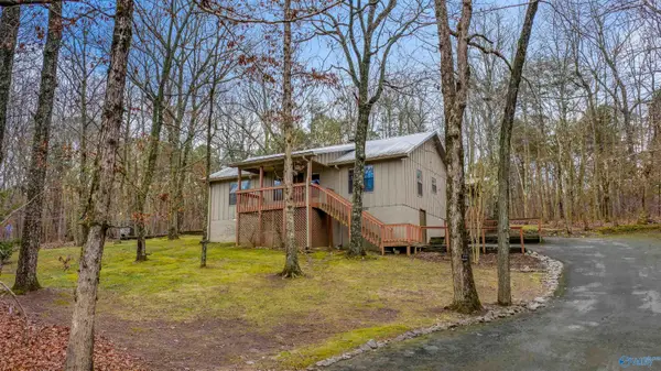 73 County Road 66, Fort Payne, AL 35967