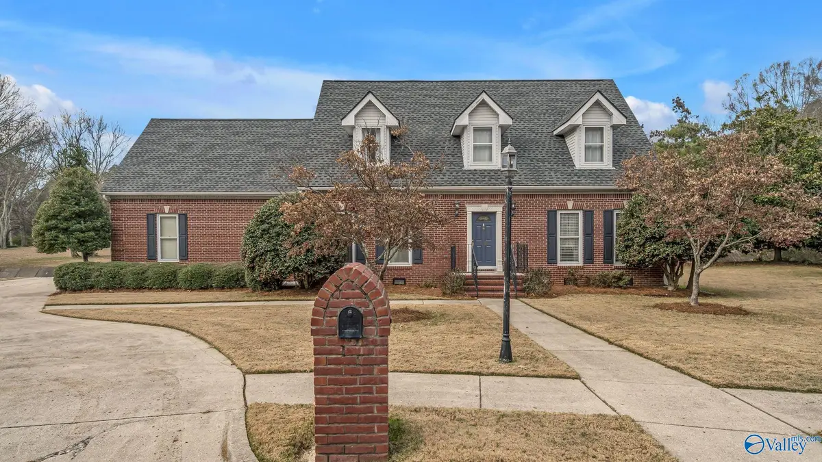 1700 Creek Bend Circle, Huntsville, AL 35802 - Image #1