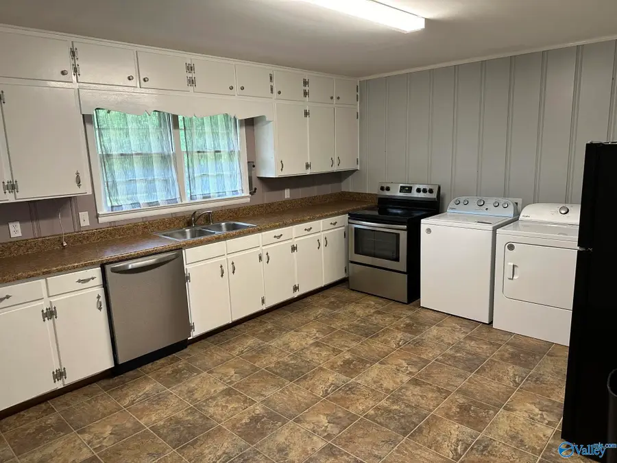 104 Guntersville Road, Arab, AL 35016 - Image #3