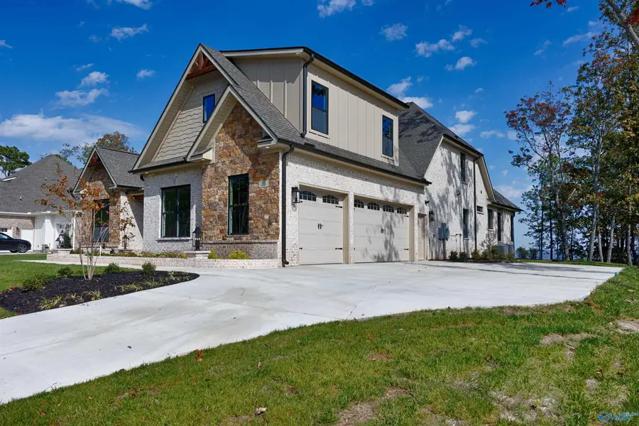 49 Ridge Bluff Circle, Huntsville, AL 35803 - Image #3