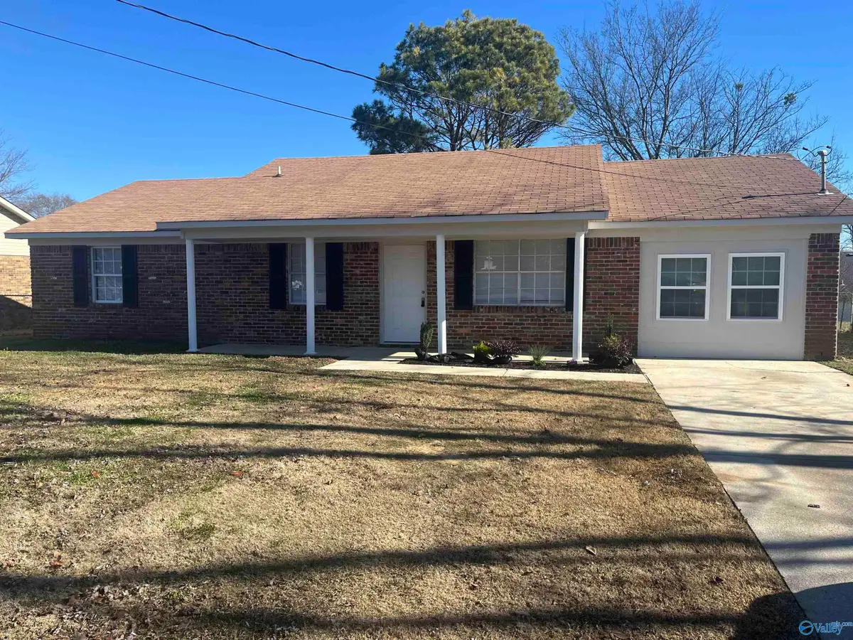 3206 Sandlin Road Sw, Decatur, AL 35603 - Image #1